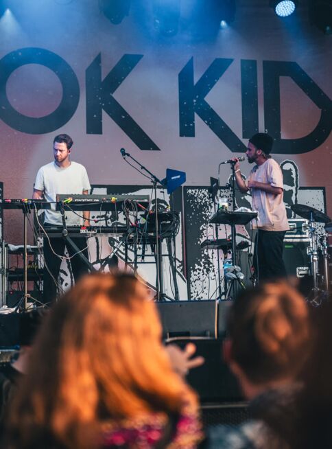 Bühnenbild für OK Kid, Backdrop aus Decor 205 g/m² Bilder © Adrian Sikora